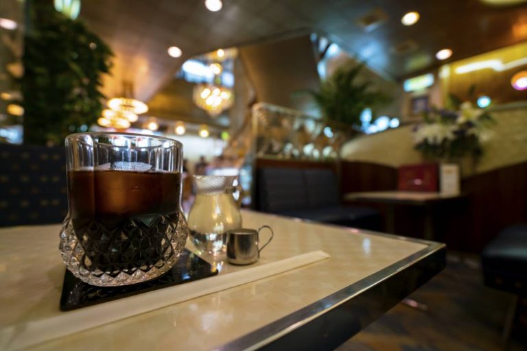 Salon de thé : créez une ambiance parisienne chic et vintage